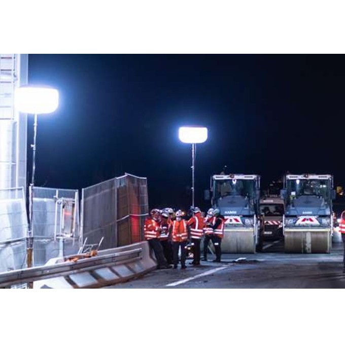 Turn de lumina telescopic - 99.000 lumeni – 5 m inaltime 